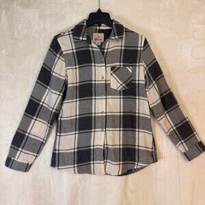 Field & Stream Plaid Flannel Shirt Womens Small Gray Black Button Front Top